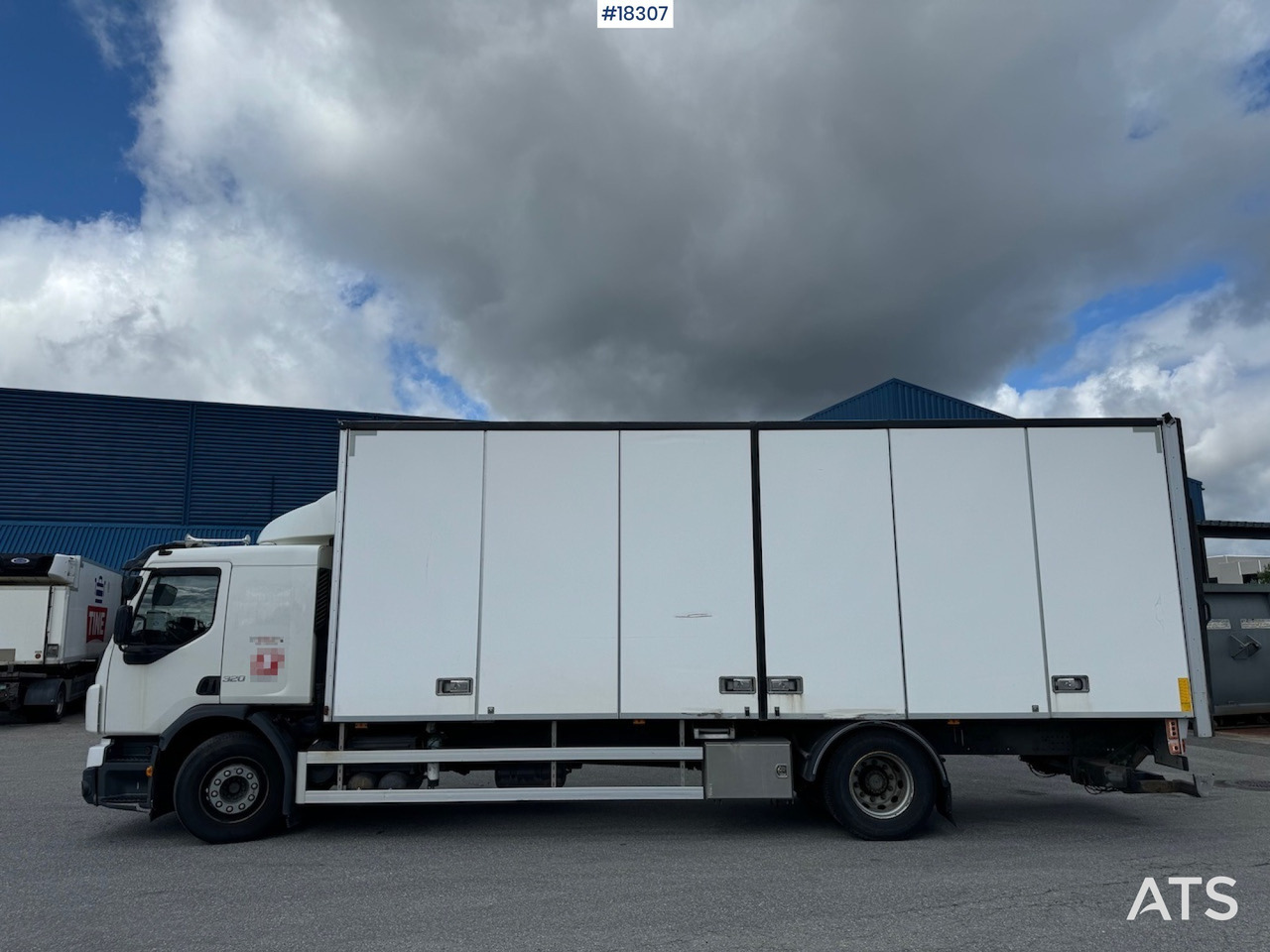 Volvo FE320 - Caminhão furgão: foto 2 Volvo FE320 - Caminhão furgão: foto 2