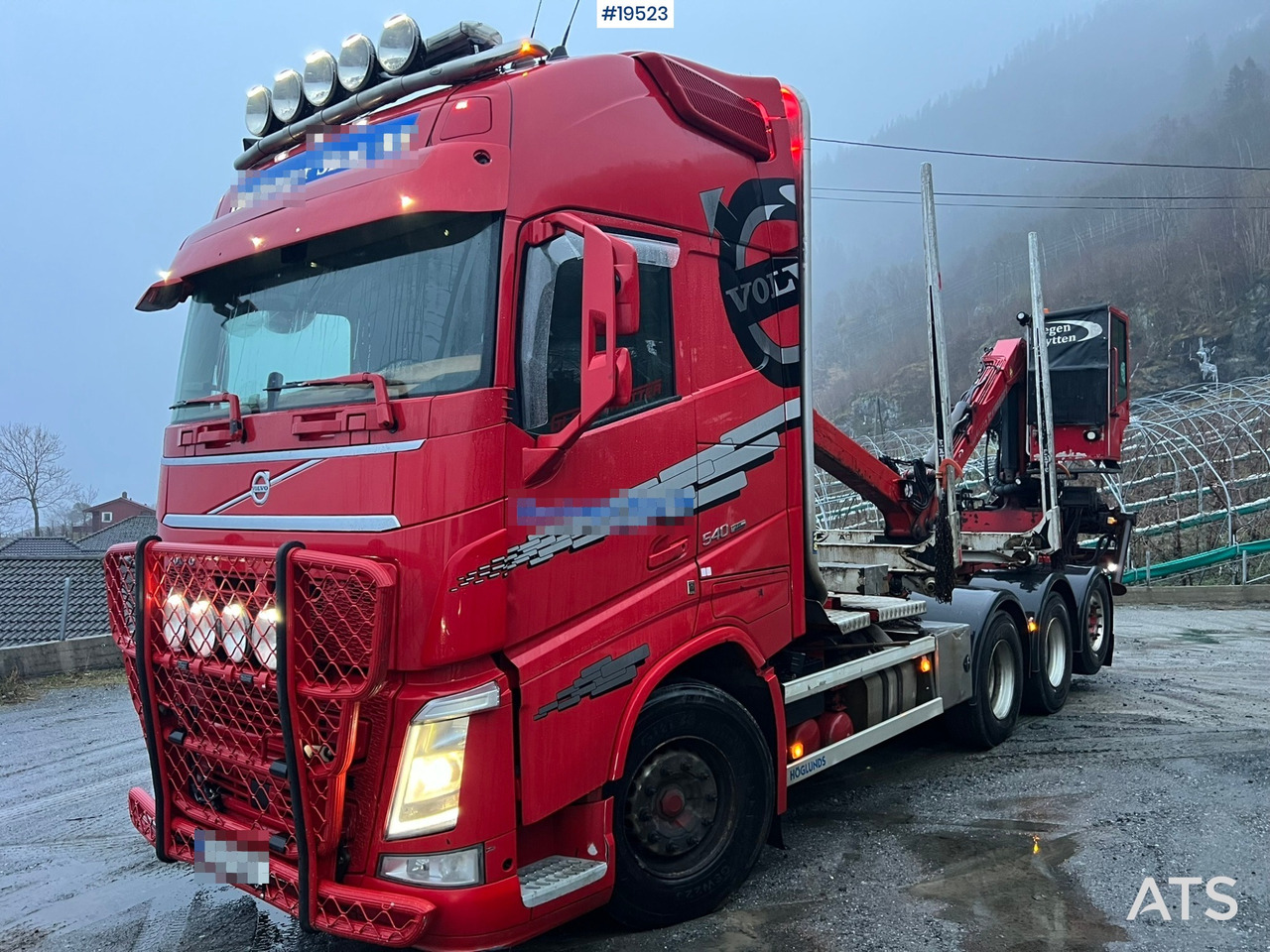 Caminhão florestal Volvo FH540: foto 18