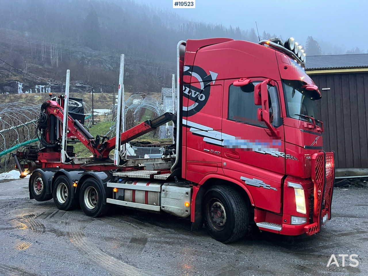 Caminhão florestal Volvo FH540: foto 6