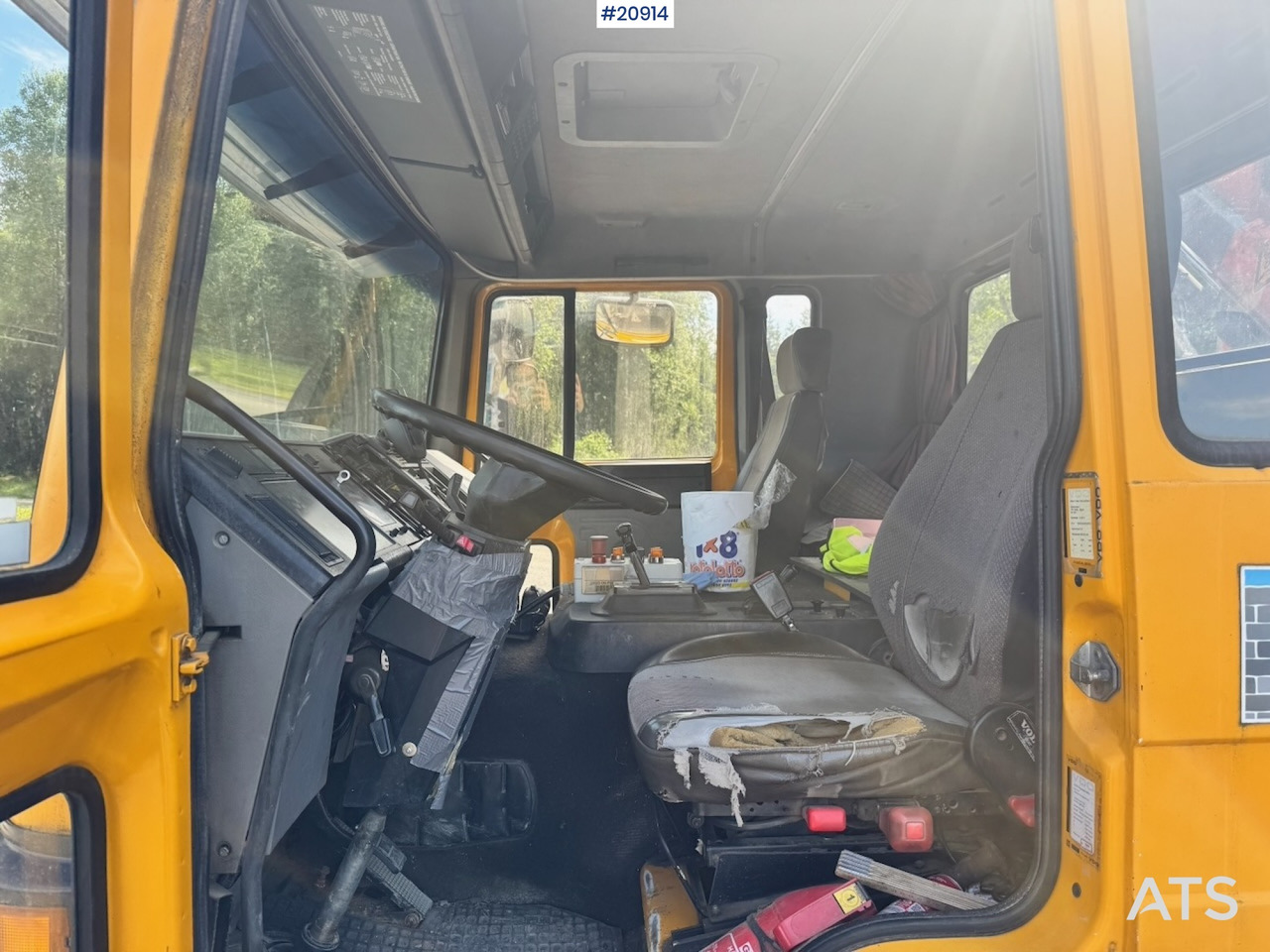 Caminhão basculante, Caminhão grua Volvo FL6: foto 36