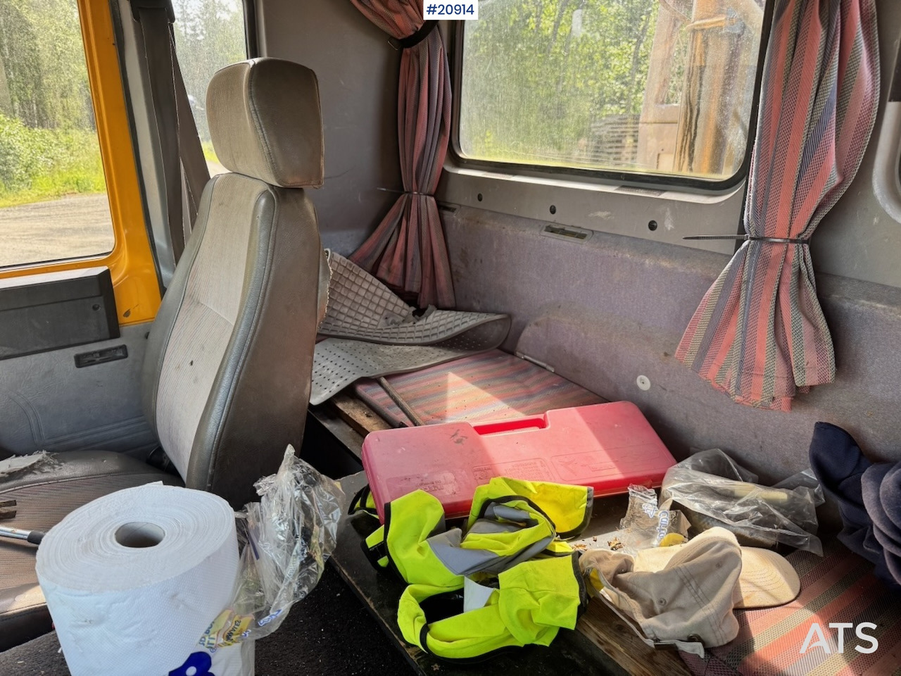 Caminhão basculante, Caminhão grua Volvo FL6: foto 43