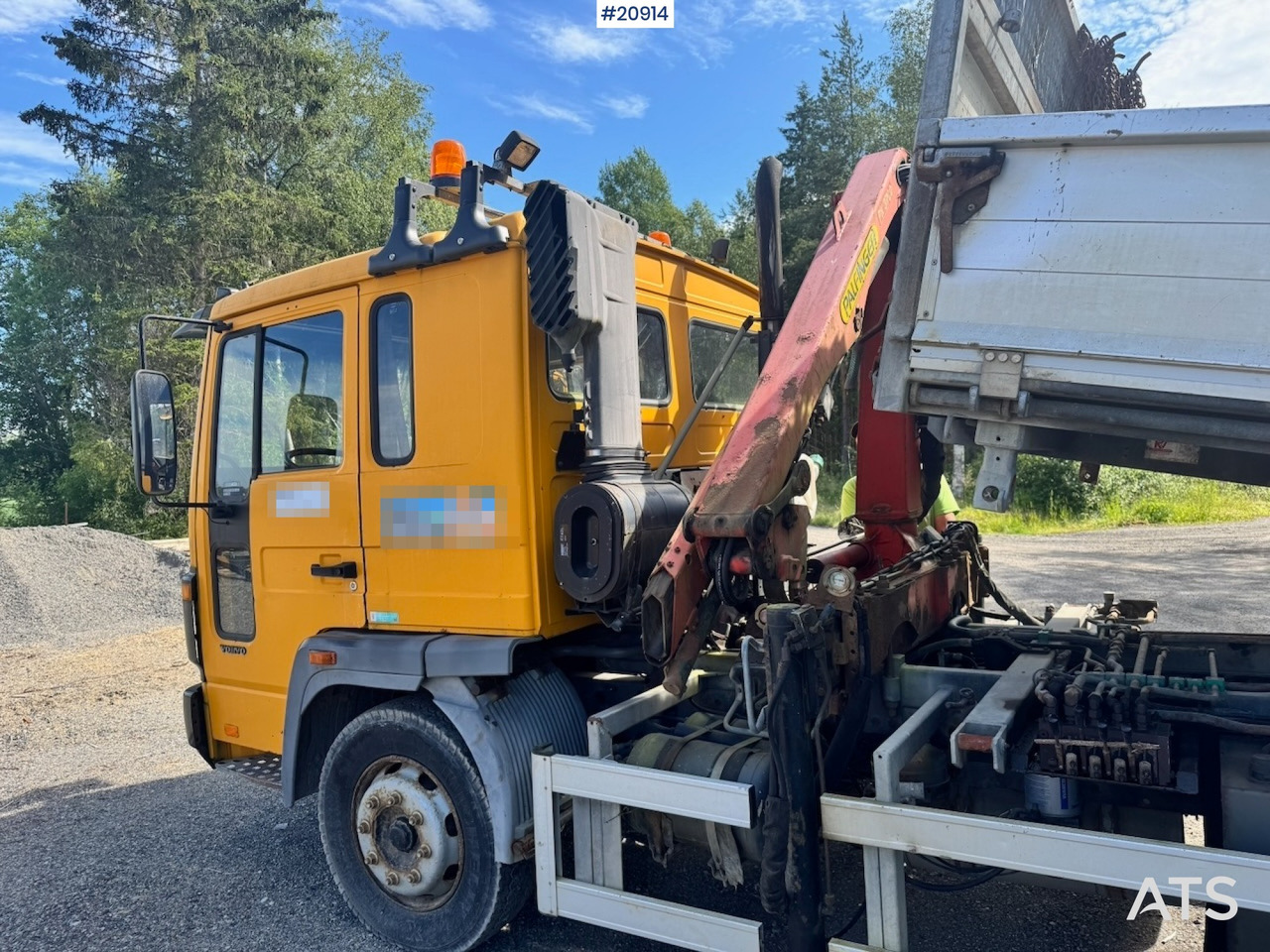 Caminhão basculante, Caminhão grua Volvo FL6: foto 24