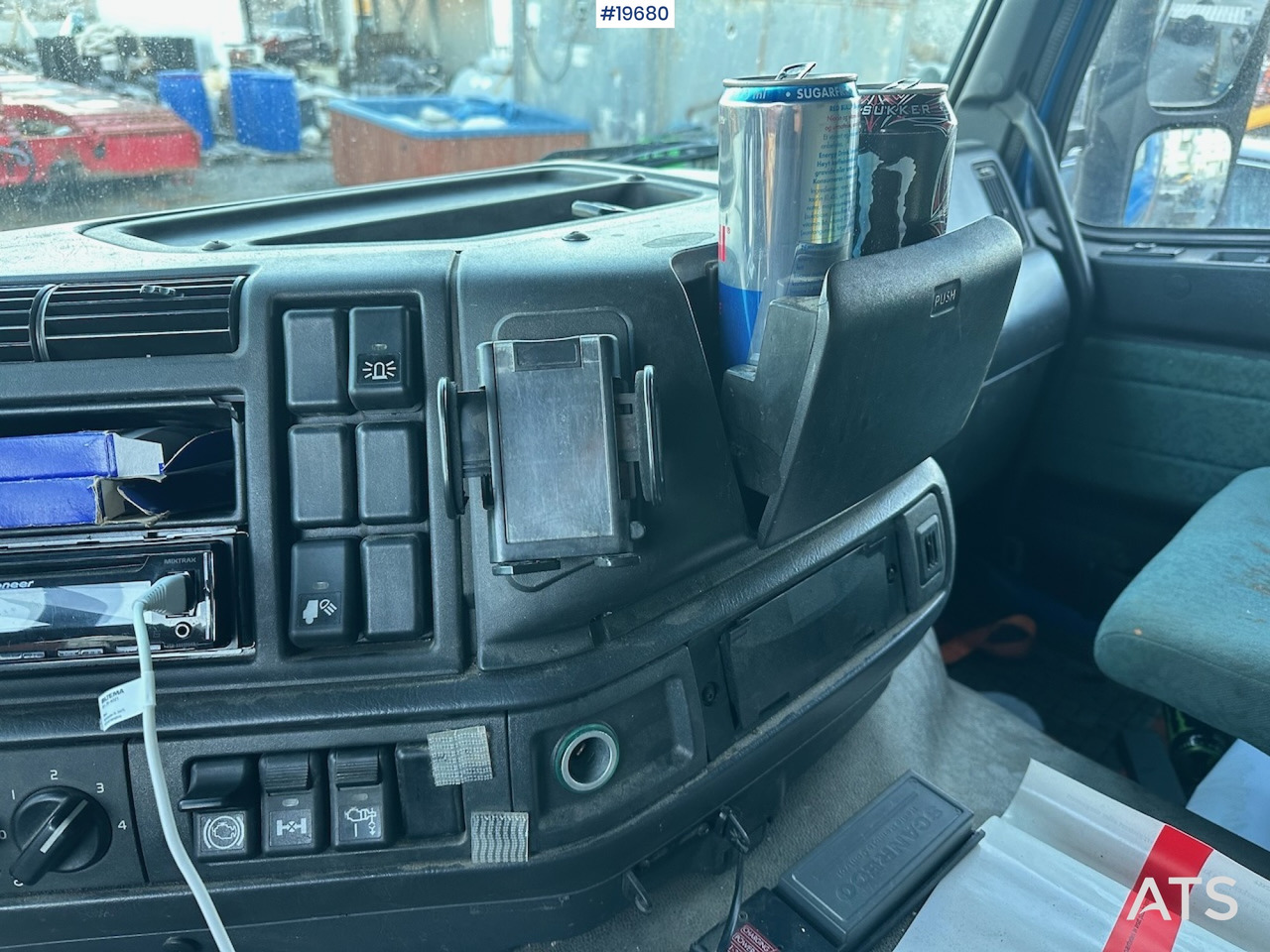 Camião de caixa aberta/ Plataforma Volvo FM7: foto 29