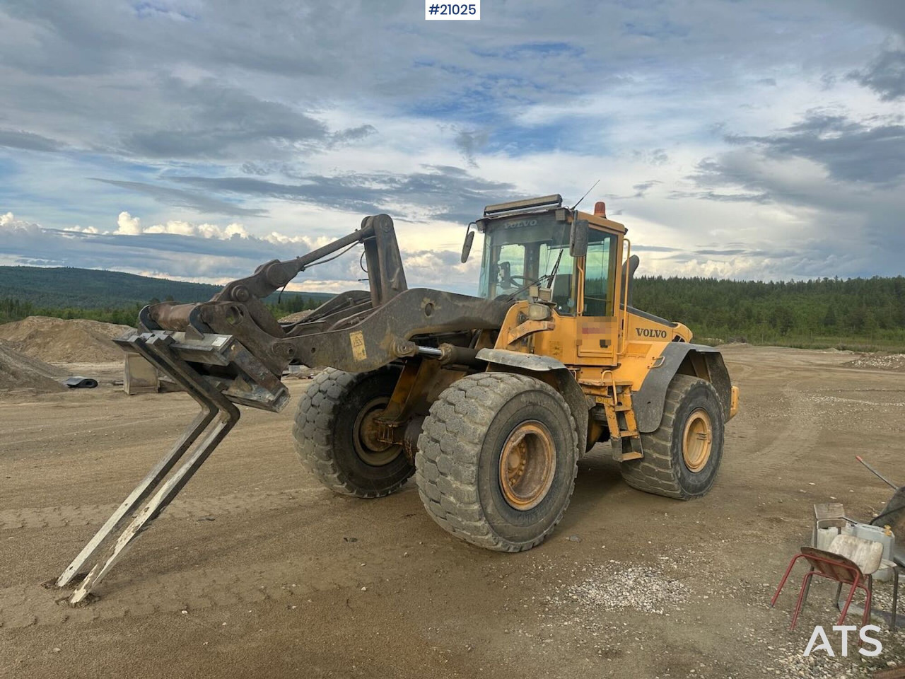 Volvo L120E hjullaster m/ vekt, skuffe og overhalt motor - Carregadeira de rodas: foto 3 Volvo L120E hjullaster m/ vekt, skuffe og overhalt motor - Carregadeira de rodas: foto 3