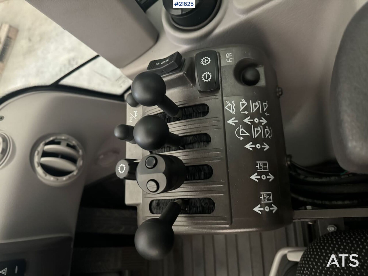 Carregadeira de rodas Volvo L45H Hjullaster m/ mye utstyr! kun 103 timer: foto 29 Carregadeira de rodas Volvo L45H Hjullaster m/ mye utstyr! kun 103 timer: foto 29