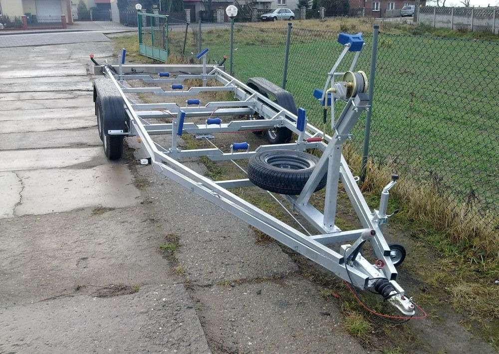 Boro PRZYCZEPA POD ŁÓDŹ! 7,30M! - Reboque para barco: foto 1 Boro PRZYCZEPA POD ŁÓDŹ! 7,30M! - Reboque para barco: foto 1