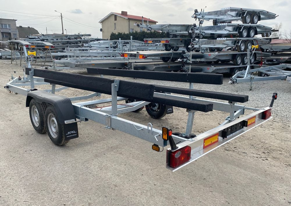 Boro PRZYCZEPA PODŁODZIOWA STYL AMERYKAŃSKI 7,30m - Reboque para barco: foto 4 Boro PRZYCZEPA PODŁODZIOWA STYL AMERYKAŃSKI 7,30m - Reboque para barco: foto 4