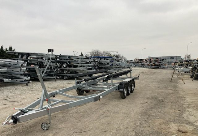 Boro Przyczepa PODŁODZIOWA 7,80M! - Reboque para barco: foto 2 Boro Przyczepa PODŁODZIOWA 7,80M! - Reboque para barco: foto 2