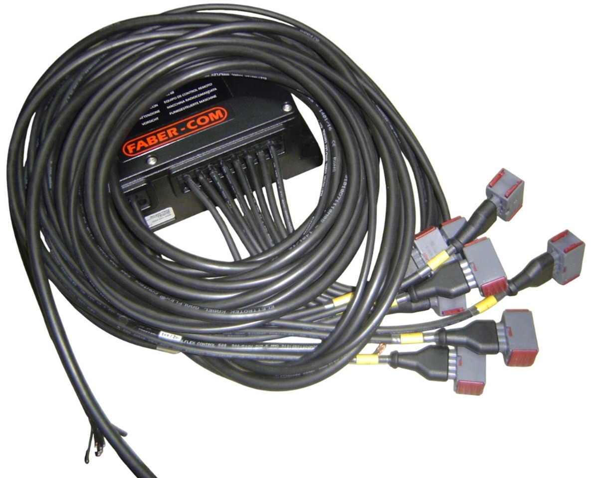 Scanreco RC400 Remote Control – 8 functions RM8-Scanreco - Sistema elétrico de Grua para caminhão: foto 3 Scanreco RC400 Remote Control – 8 functions RM8-Scanreco - Sistema elétrico de Grua para caminhão: foto 3