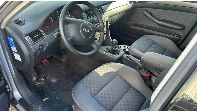 Automóvel Audi 2.4 Benzine V6: foto 8