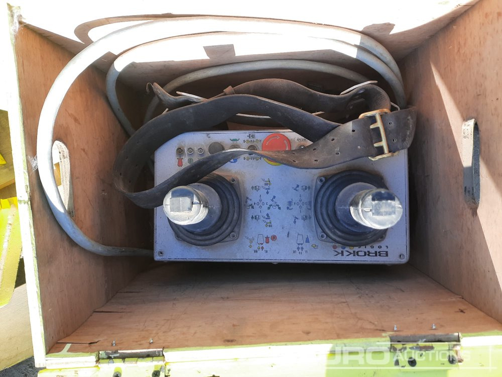1996 Brokk 110E Remote Controlled Robotic Excavator, Rubber tracked, Stabilisers, Piped, All. Piping, QH, Hammer, Bucket - Mini escavadeira: foto 3 1996 Brokk 110E Remote Controlled Robotic Excavator, Rubber tracked, Stabilisers, Piped, All. Piping, QH, Hammer, Bucket - Mini escavadeira: foto 3