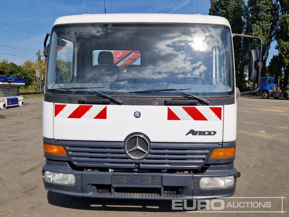 Camião de caixa aberta/ Plataforma, Caminhão grua 1999 Mercedes Atego: foto 8