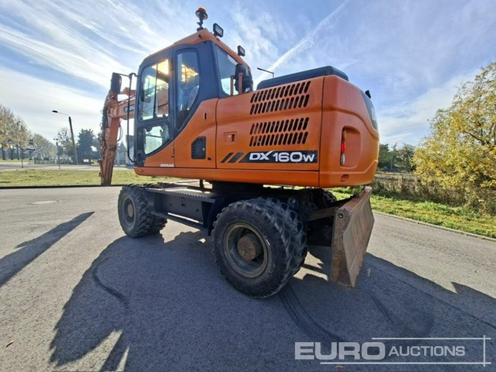 2013 Doosan DX160W - Escavadeira de rodas: foto 2 2013 Doosan DX160W - Escavadeira de rodas: foto 2