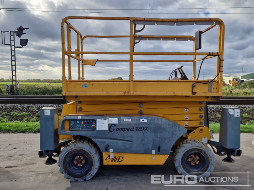 2016 Haulotte Compact 12DX - Plataforma aérea: foto 2 2016 Haulotte Compact 12DX - Plataforma aérea: foto 2