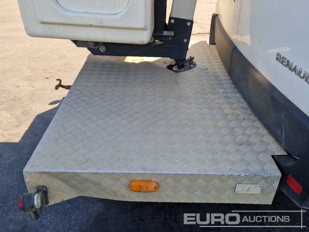 Caminhão com plataforma aérea 2019 Renault Master: foto 18