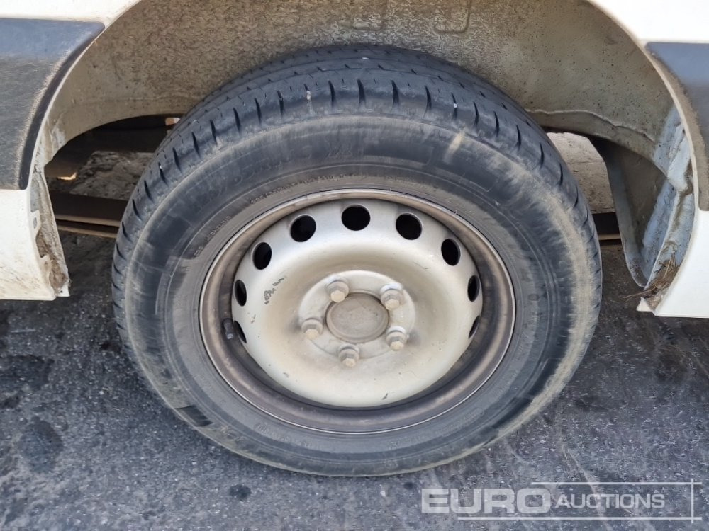 Caminhão com plataforma aérea 2019 Renault Master: foto 12