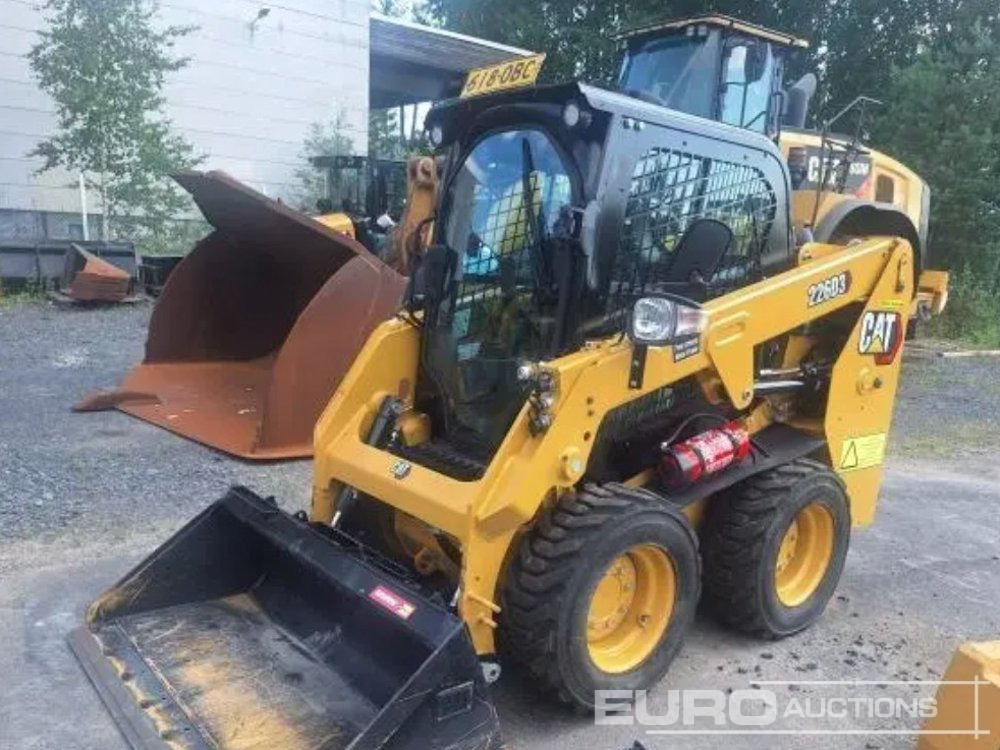 2023 CAT 226D3 - Mini carregadeira: foto 1 2023 CAT 226D3 - Mini carregadeira: foto 1