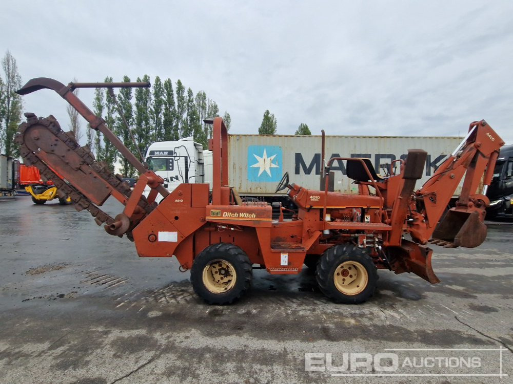 Ditch Witch 4010 - Colocadora de tubagem: foto 5 Ditch Witch 4010 - Colocadora de tubagem: foto 5