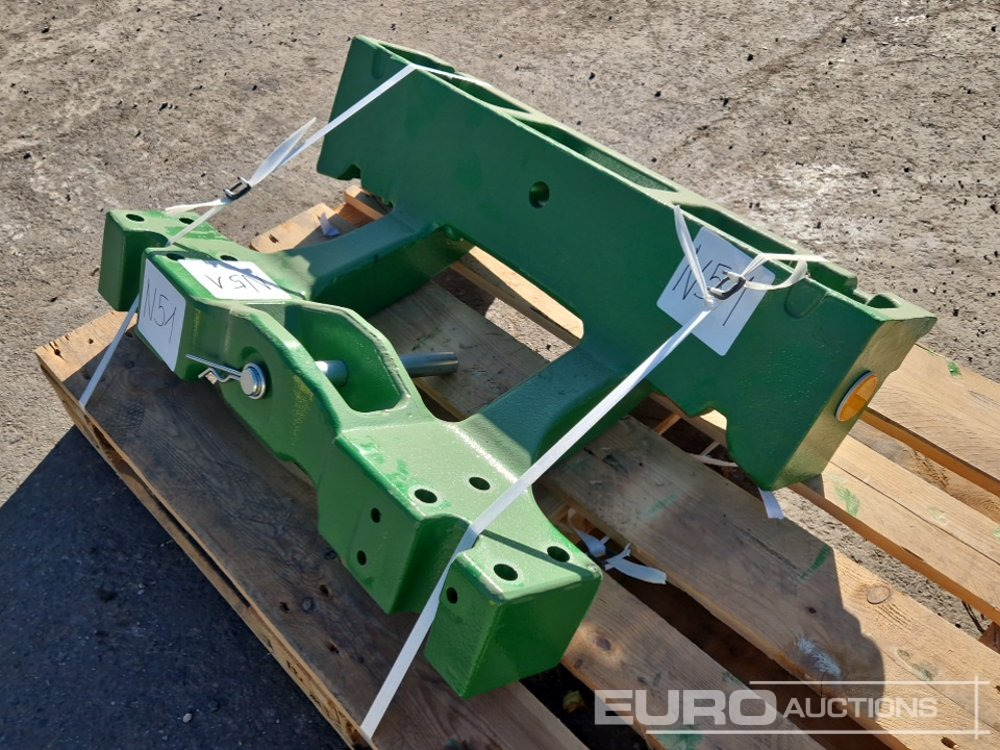 Unused Suitcase or BigPack Front Weight Carrier to suit John Deere 8R 230, 8R 250, 8R 280, 8R 310, 8R 340, 8R 370, 8R 410 (PartNo.R569418,R572164) - Máquina agrícola: foto 1 Unused Suitcase or BigPack Front Weight Carrier to suit John Deere 8R 230, 8R 250, 8R 280, 8R 310, 8R 340, 8R 370, 8R 410 (PartNo.R569418,R572164) - Máquina agrícola: foto 1