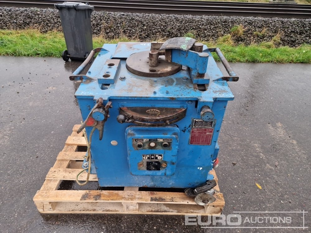 Metal Bending Machine - Equipamento de construção: foto 2 Metal Bending Machine - Equipamento de construção: foto 2