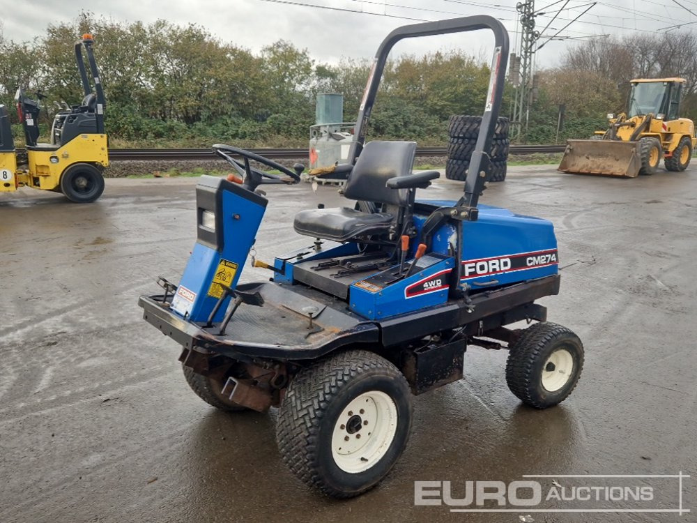 New Holland TM274 4WD Ride on Lawnmower, Roll Bar (No Cutting Deck) - Cortador de grama: foto 1 New Holland TM274 4WD Ride on Lawnmower, Roll Bar (No Cutting Deck) - Cortador de grama: foto 1