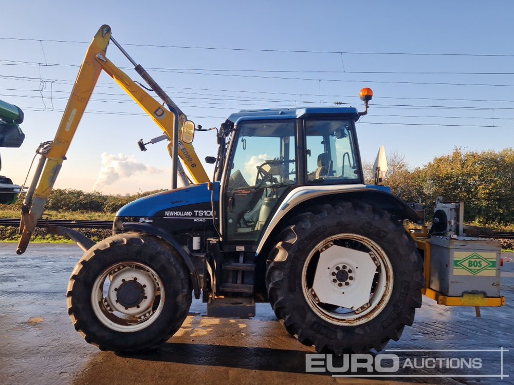 New Holland TS100 - Trator: foto 2 New Holland TS100 - Trator: foto 2