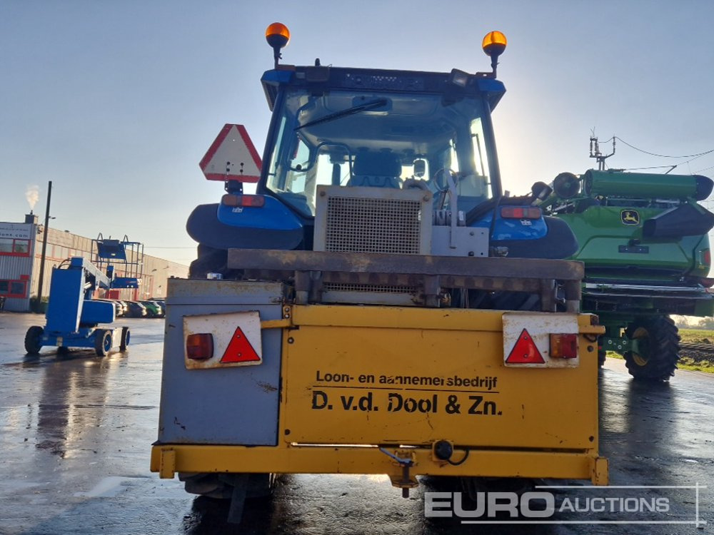 New Holland TS100 - Trator: foto 4 New Holland TS100 - Trator: foto 4