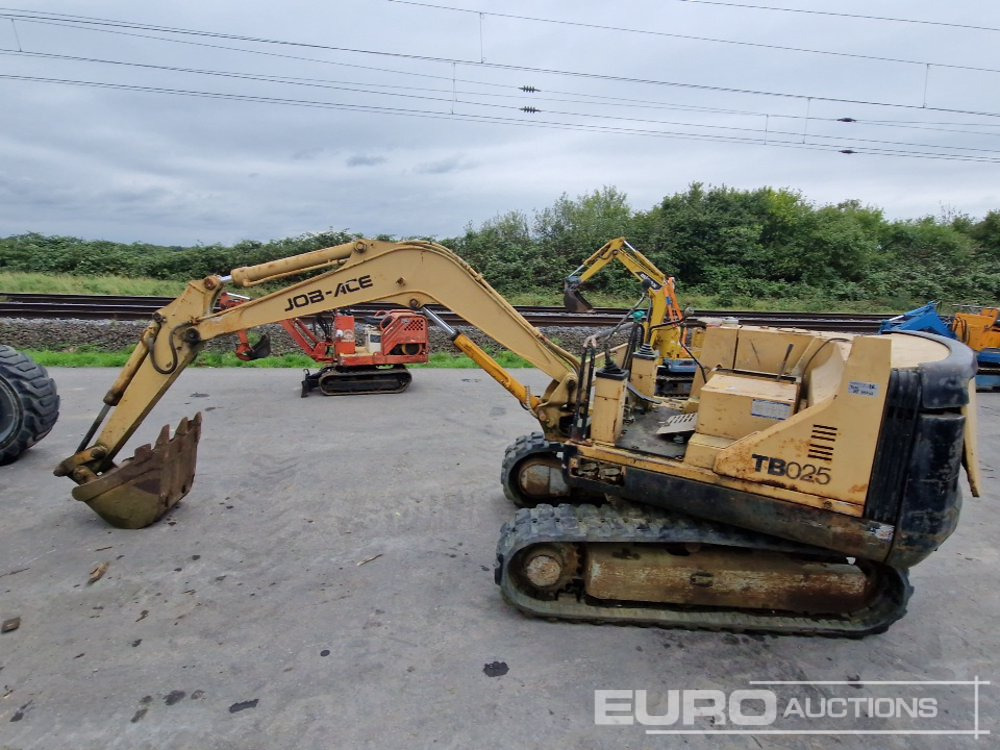 Takeuchi TB025 - Mini escavadeira: foto 2 Takeuchi TB025 - Mini escavadeira: foto 2