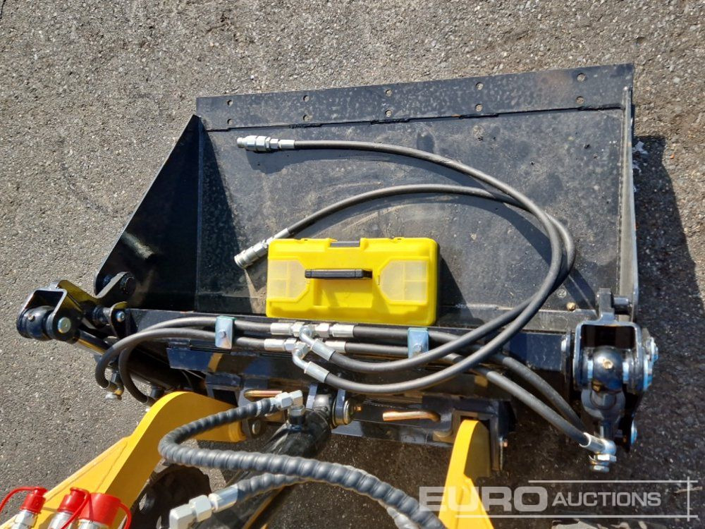 Mini carregadeira Unused 2025 Infront YF380: foto 10 Mini carregadeira Unused 2025 Infront YF380: foto 10