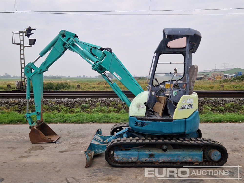 Yanmar B3-3A - Mini escavadeira: foto 2 Yanmar B3-3A - Mini escavadeira: foto 2