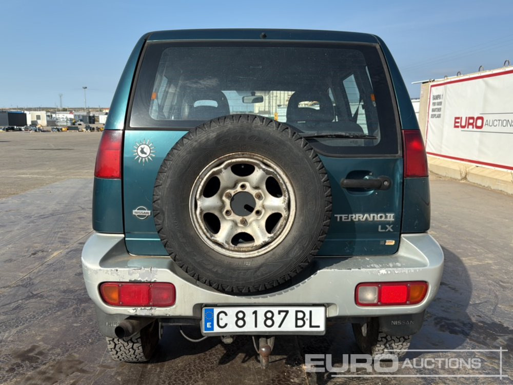 1995 Nissan Terrano II - SUV: foto 4 1995 Nissan Terrano II - SUV: foto 4