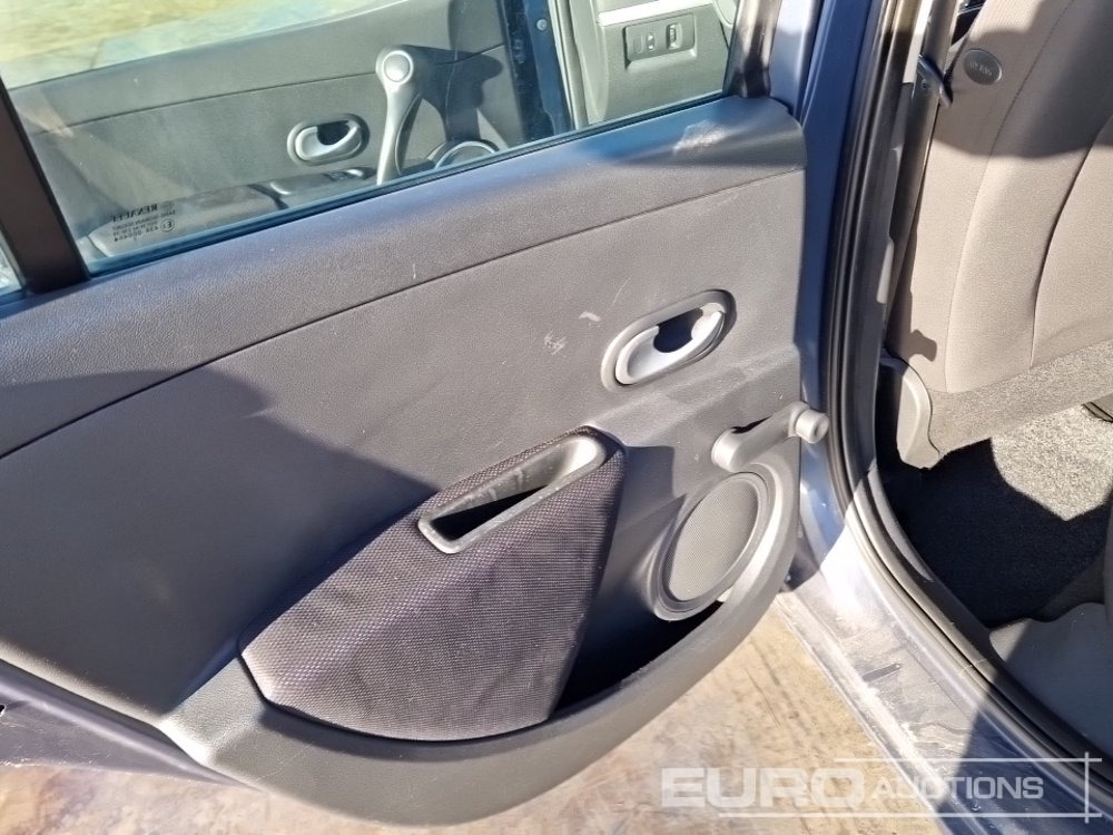 Automóvel 2007 Renault Clio: foto 25 Automóvel 2007 Renault Clio: foto 25