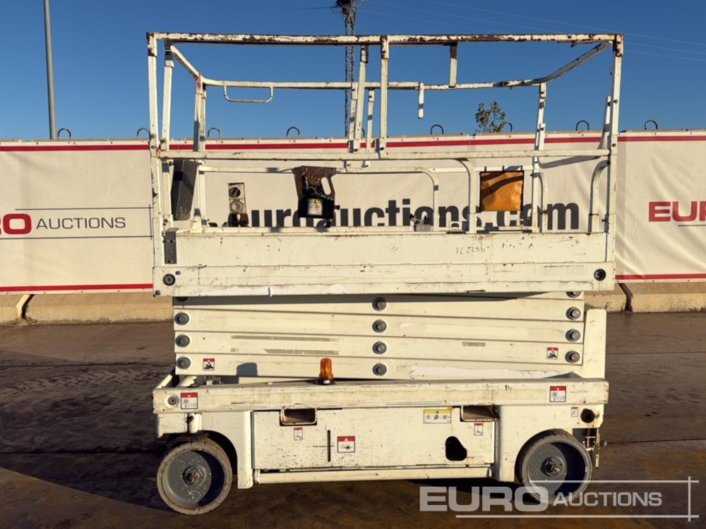 2014 Haulotte Compact 12 - Plataforma aérea: foto 2 2014 Haulotte Compact 12 - Plataforma aérea: foto 2