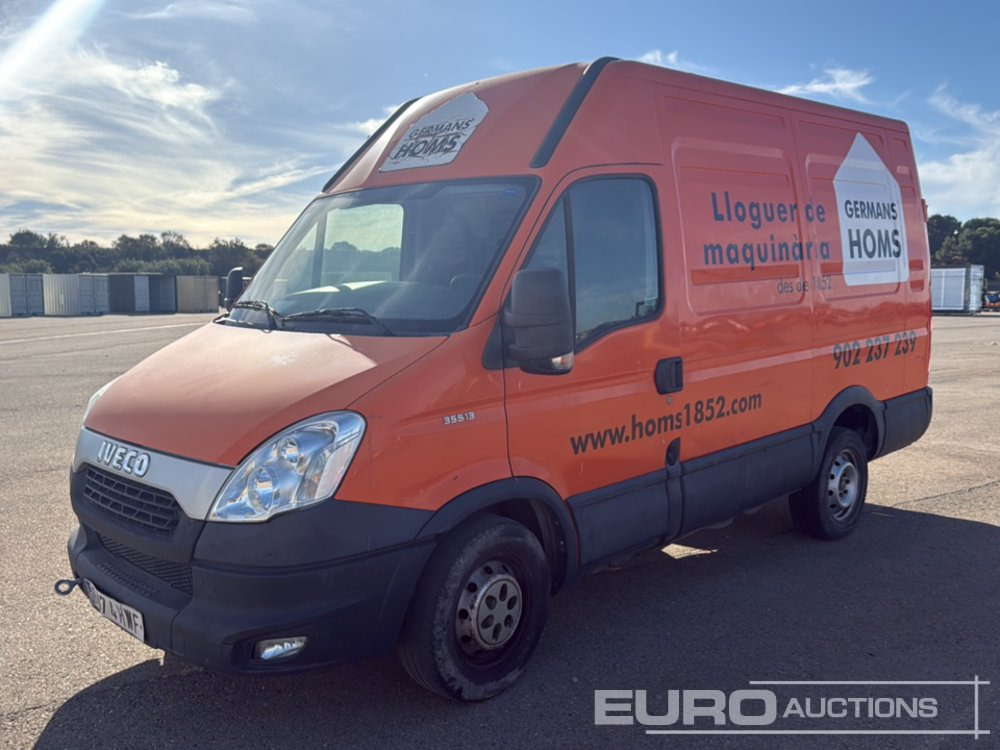 2014 Iveco Daily 35 S13 - Furgão: foto 1 2014 Iveco Daily 35 S13 - Furgão: foto 1