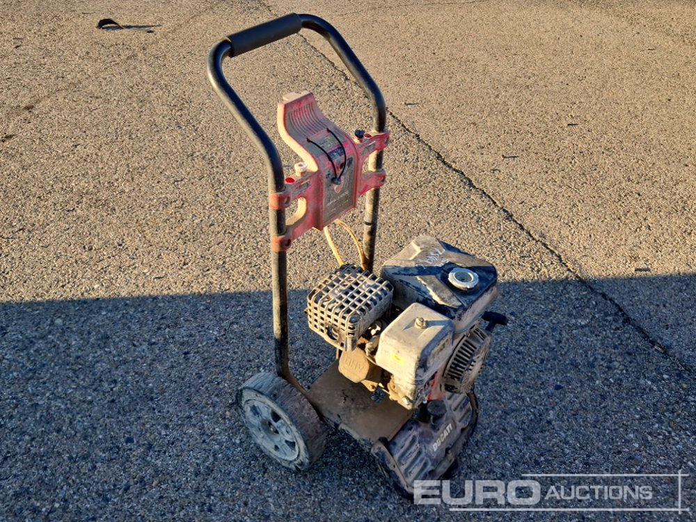 Ducati Gasoline Lawn Mower - Equipamento de construção: foto 2 Ducati Gasoline Lawn Mower - Equipamento de construção: foto 2