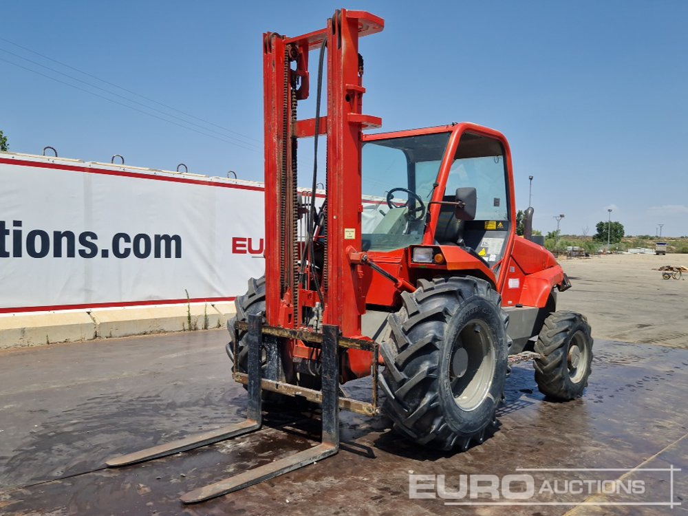 Manitou M26-4 - Empilhador todo-o-terreno: foto 1 Manitou M26-4 - Empilhador todo-o-terreno: foto 1