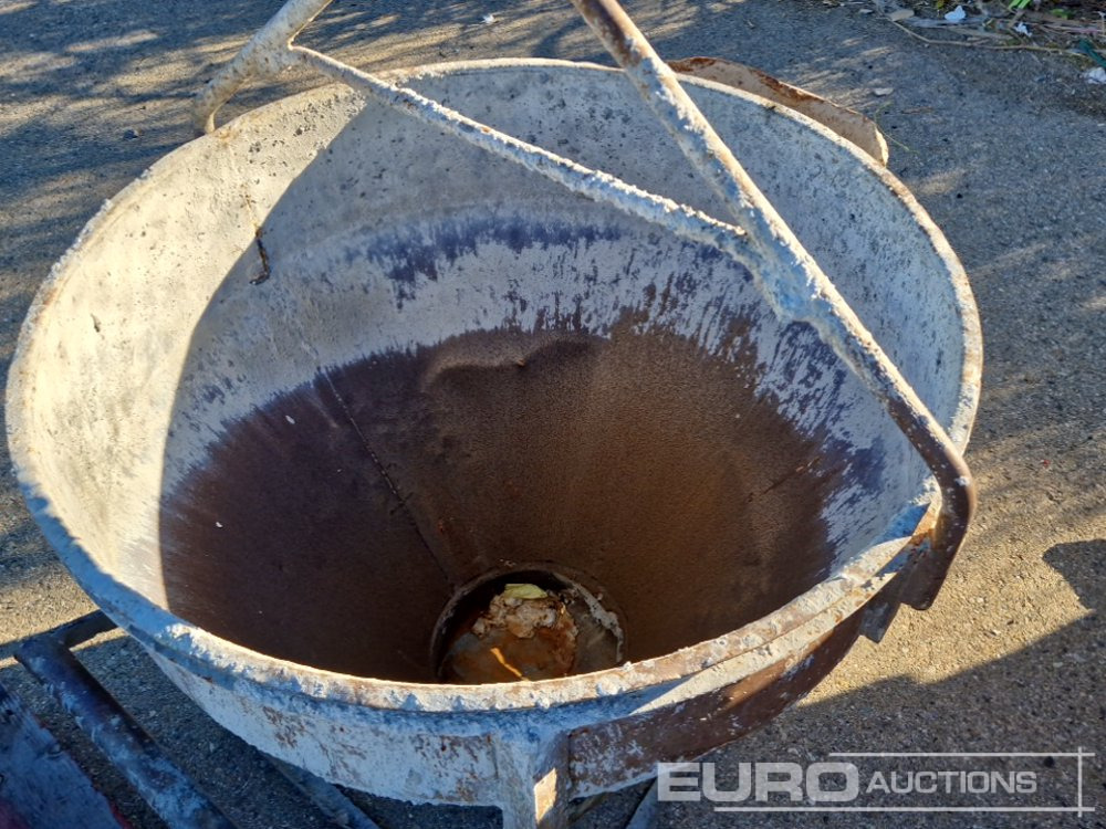 Metal Hopper - Equipamento de construção: foto 5 Metal Hopper - Equipamento de construção: foto 5