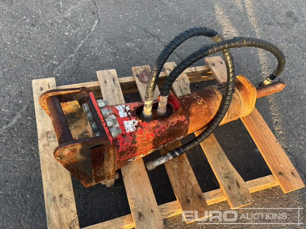 Montabert SC12 - Martelo hidráulico: foto 1 Montabert SC12 - Martelo hidráulico: foto 1