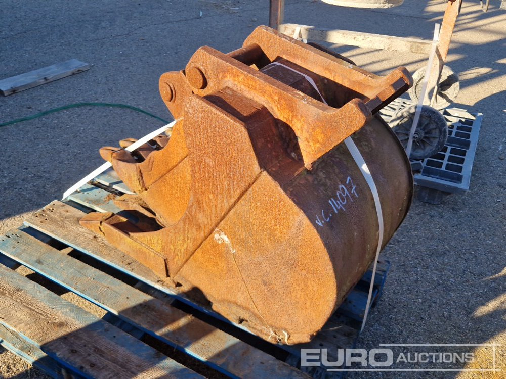 Pallet of Digging Buckets (3 of) - Equipamento de construção: foto 2 Pallet of Digging Buckets (3 of) - Equipamento de construção: foto 2