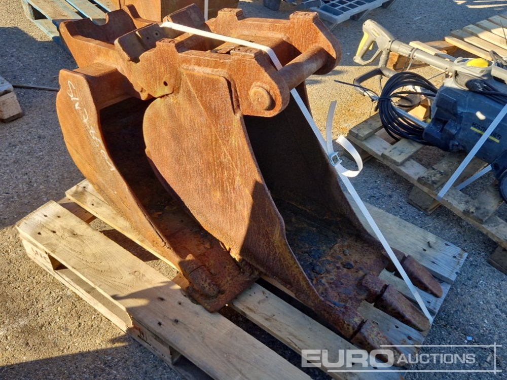 Pallet of Digging Buckets (3 of) - Equipamento de construção: foto 2 Pallet of Digging Buckets (3 of) - Equipamento de construção: foto 2