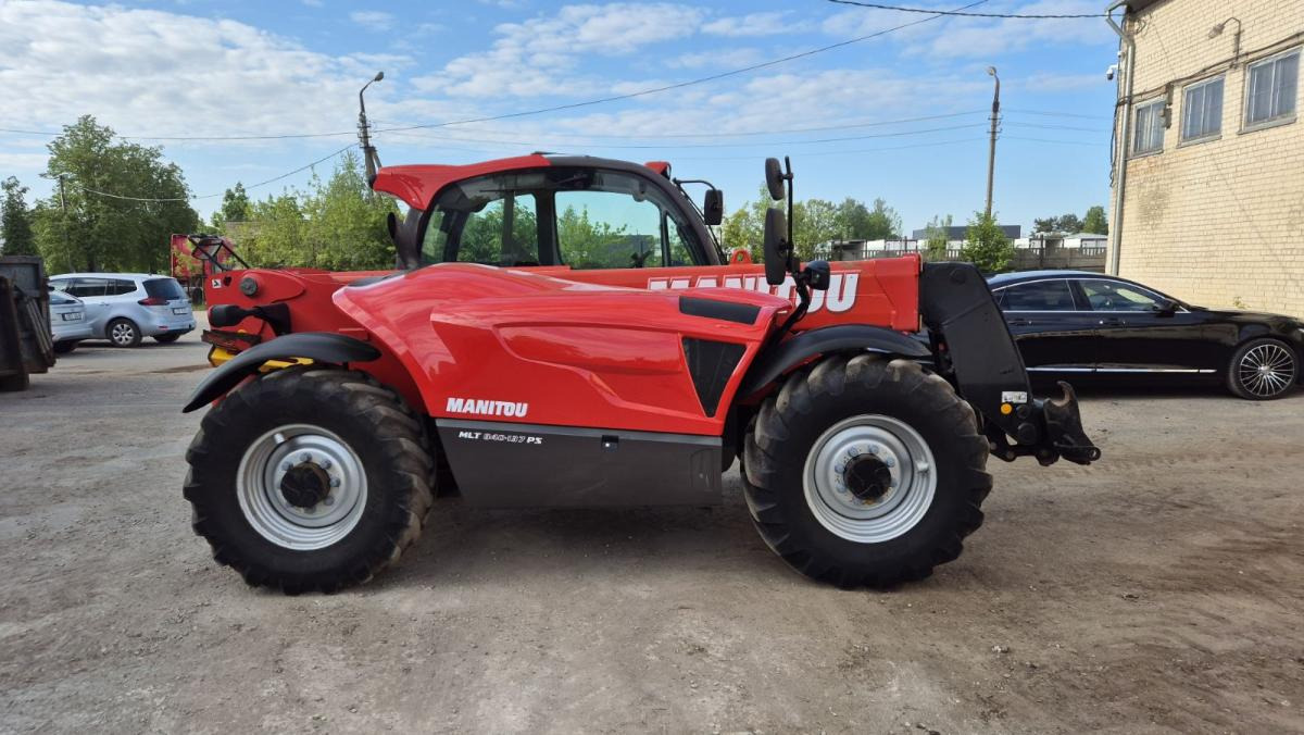 MANITOU MLT840/ 2012 - Empilhador telescópico: foto 1 MANITOU MLT840/ 2012 - Empilhador telescópico: foto 1