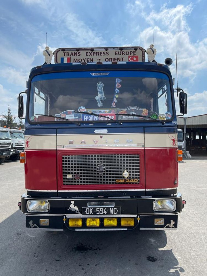 Camion SAVIEM SM 240 - Caminhão furgão: foto 1 Camion SAVIEM SM 240 - Caminhão furgão: foto 1