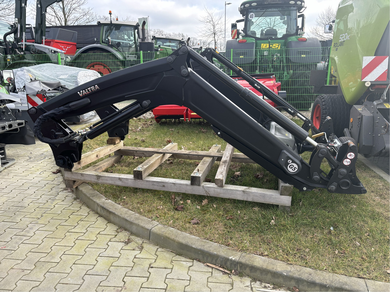 Alö Frontlader G5L Valtra - Carregador frontal para o trator: foto 1 Alö Frontlader G5L Valtra - Carregador frontal para o trator: foto 1
