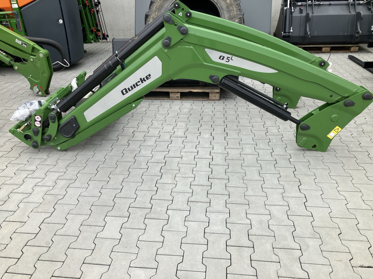 Alö Frontlader Q5 LDM EURO - Carregador frontal para o trator: foto 1 Alö Frontlader Q5 LDM EURO - Carregador frontal para o trator: foto 1