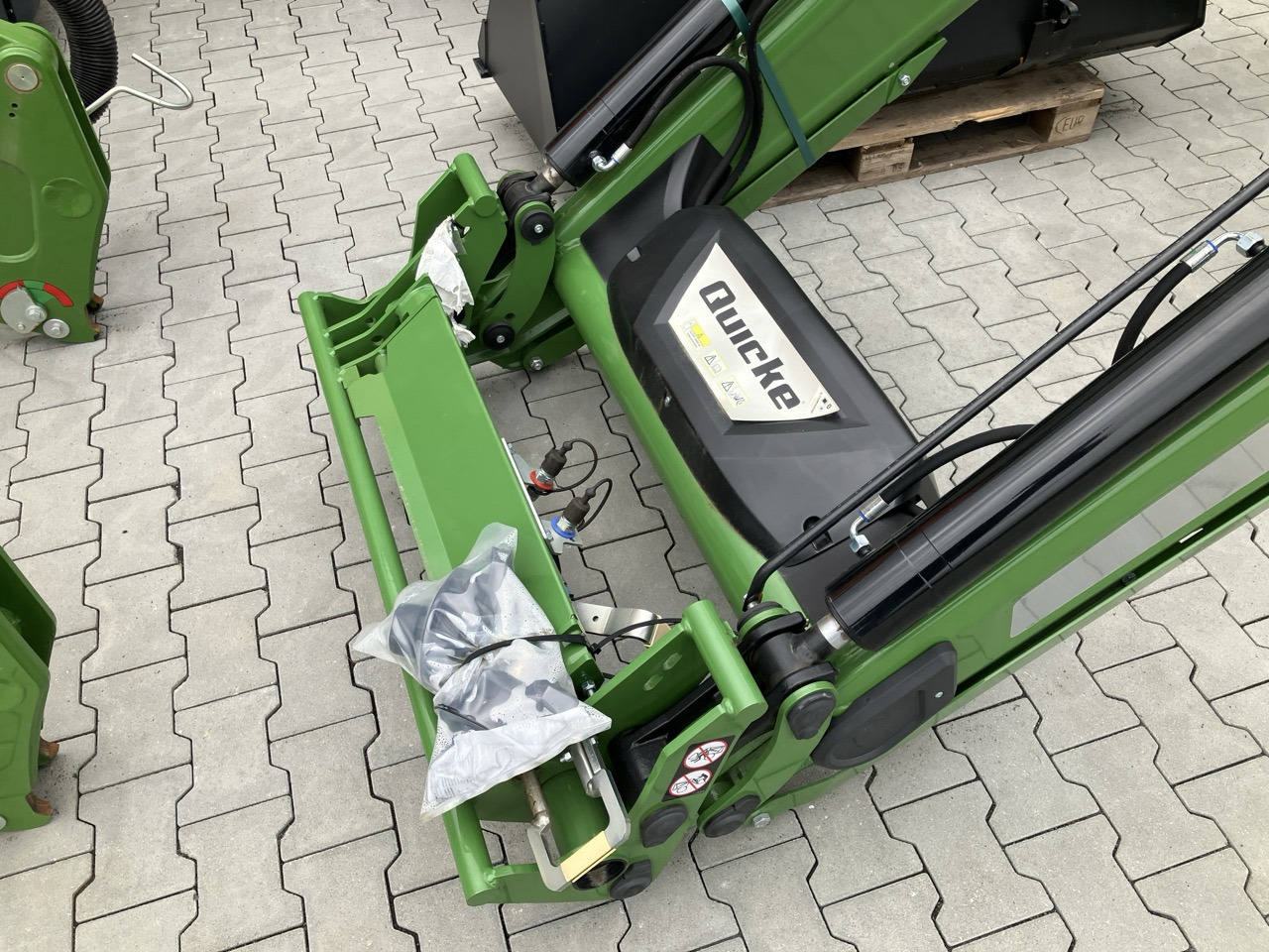 Alö Frontlader Q5 LDM EURO - Carregador frontal para o trator: foto 3 Alö Frontlader Q5 LDM EURO - Carregador frontal para o trator: foto 3