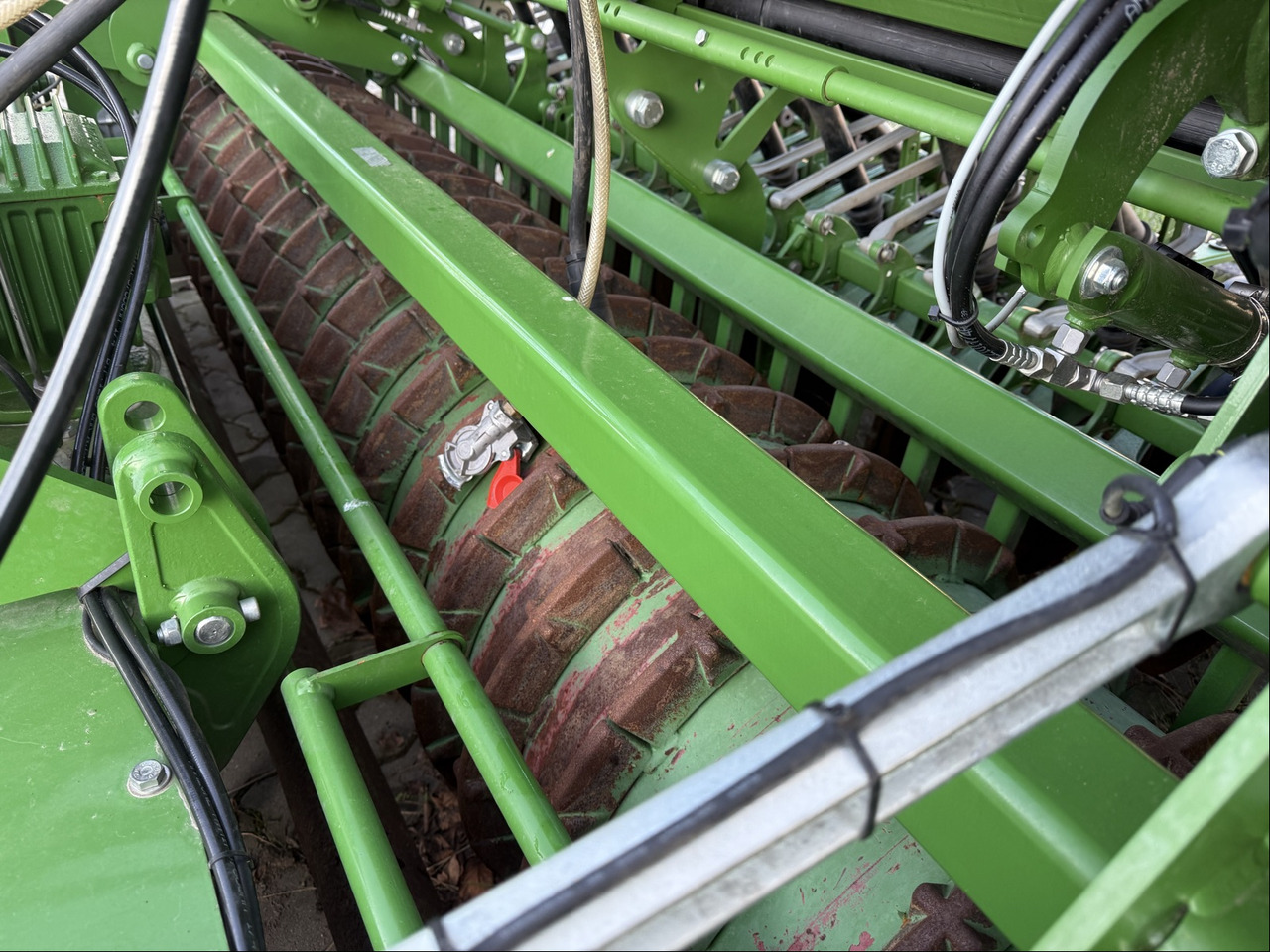 Amazone Anbaukreiselegge KE 3001 Super - Maquina para lavrar a terra: foto 2 Amazone Anbaukreiselegge KE 3001 Super - Maquina para lavrar a terra: foto 2