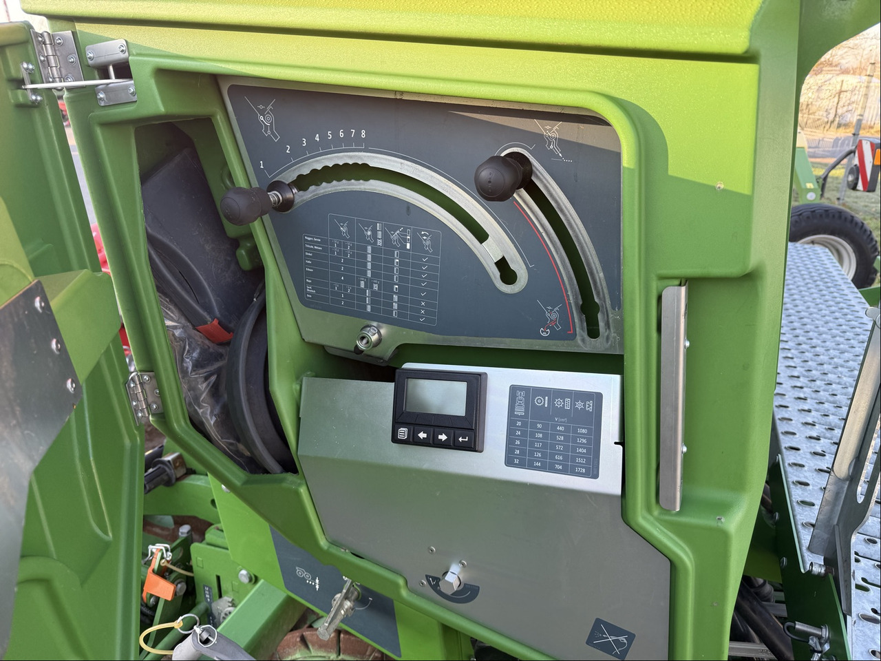 Amazone Anbaukreiselegge KE 3001 Super - Maquina para lavrar a terra: foto 4 Amazone Anbaukreiselegge KE 3001 Super - Maquina para lavrar a terra: foto 4