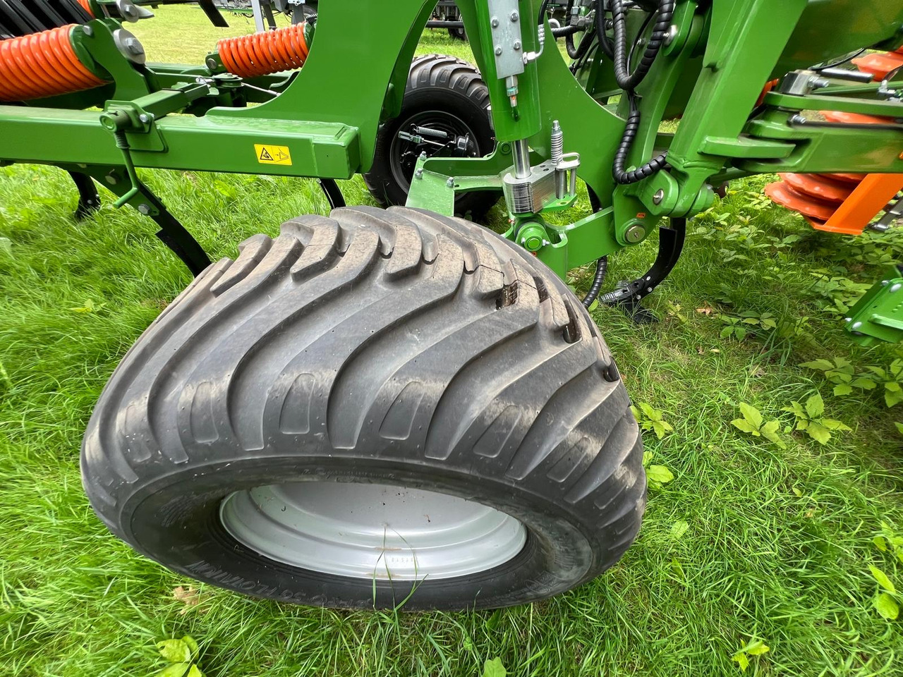 Amazone Grubber Cenius 5003-2TX - Cultivador: foto 4 Amazone Grubber Cenius 5003-2TX - Cultivador: foto 4