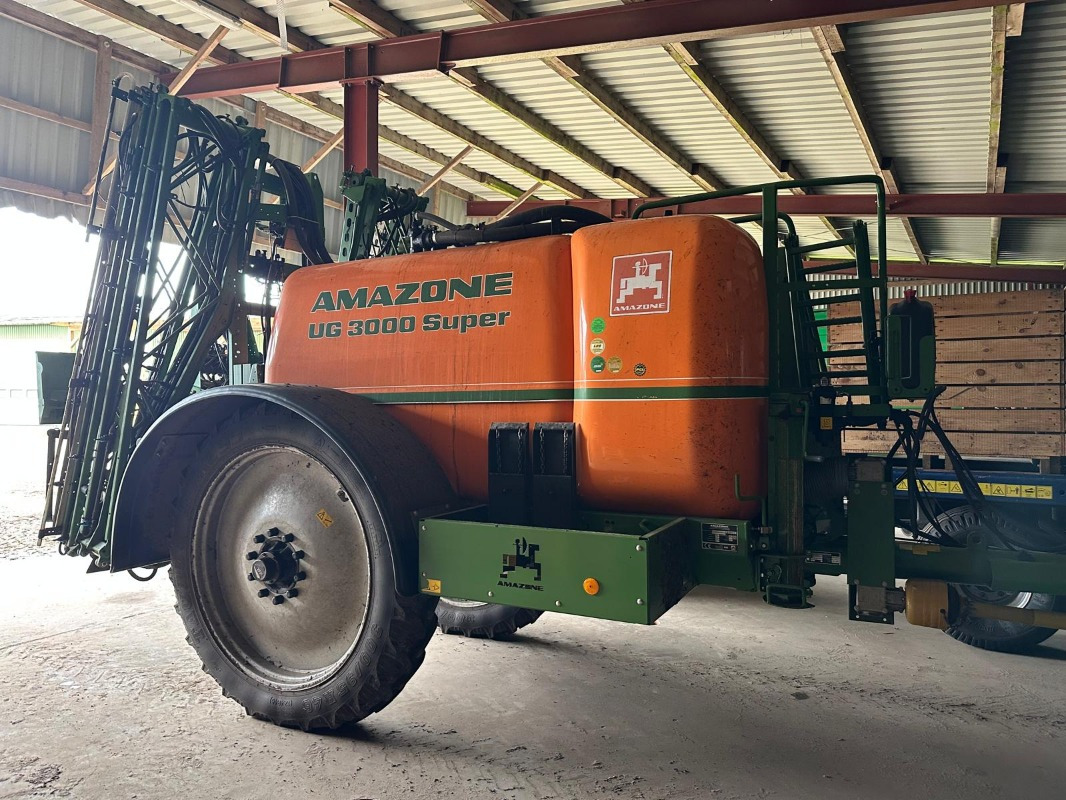 Amazone UG 3000 Super - Pulverizador agricola: foto 1 Amazone UG 3000 Super - Pulverizador agricola: foto 1