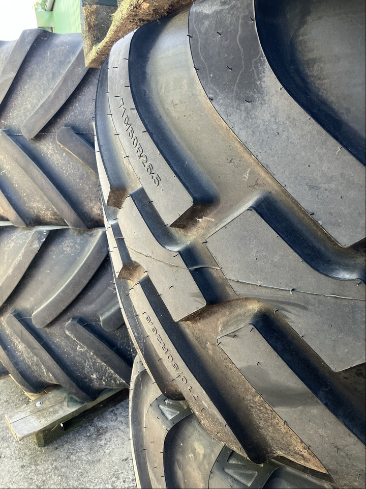 BKT 710/50R26.5 - Jantes e pneus: foto 2 BKT 710/50R26.5 - Jantes e pneus: foto 2